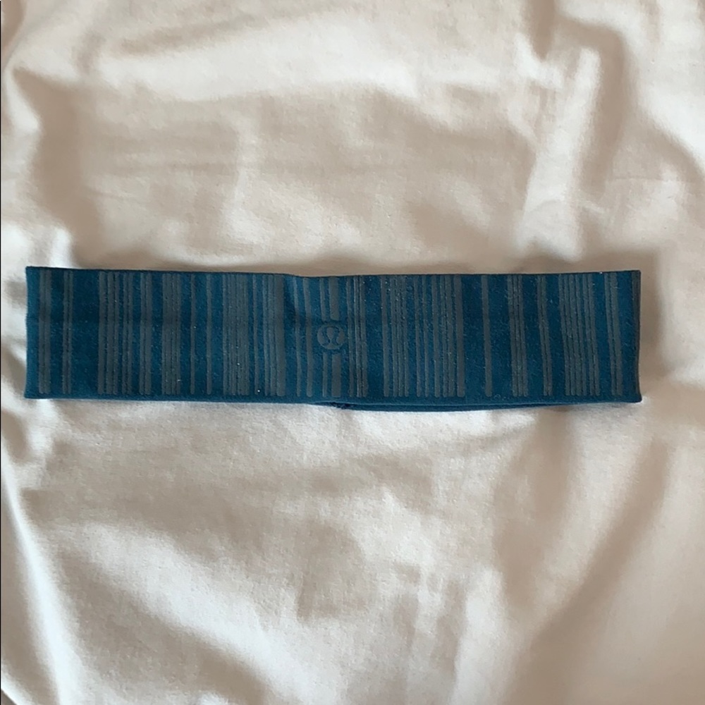 Lululemon reflective headband